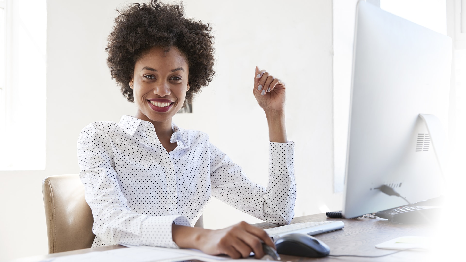 smiling-woman-tcma2 smiling-woman-tcma2